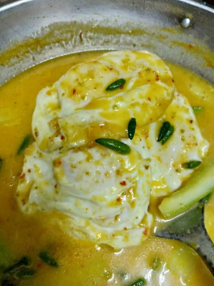 Gulai Tempoyak Telur Goyang