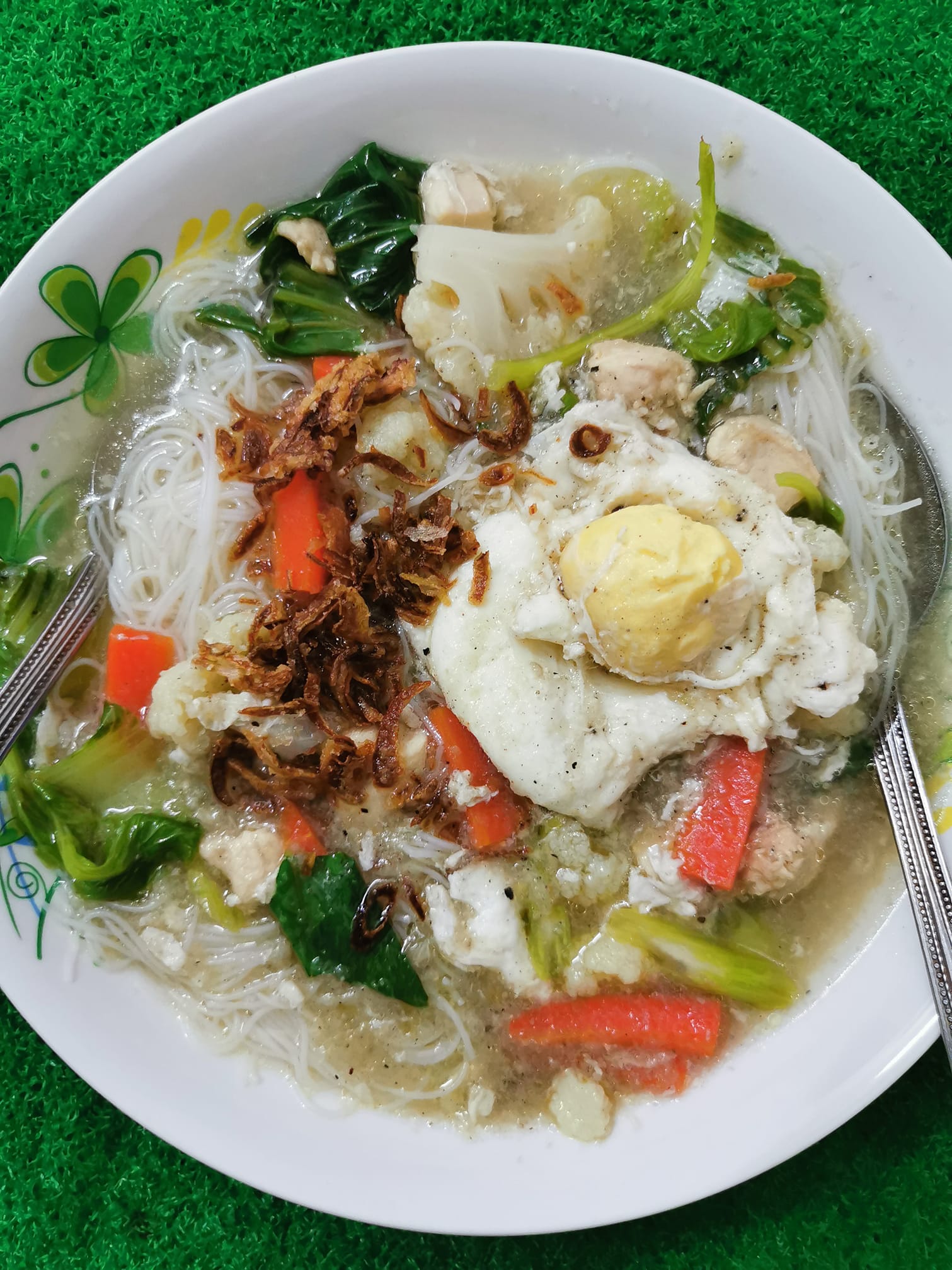 bihun rebus