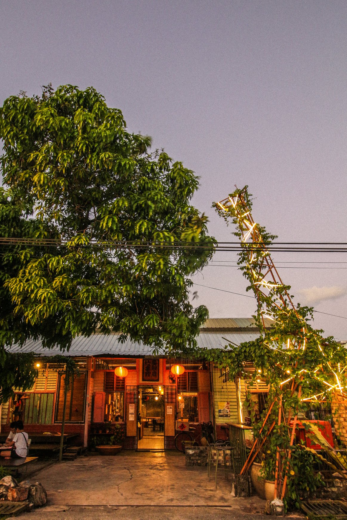 Kafe konsep kampung